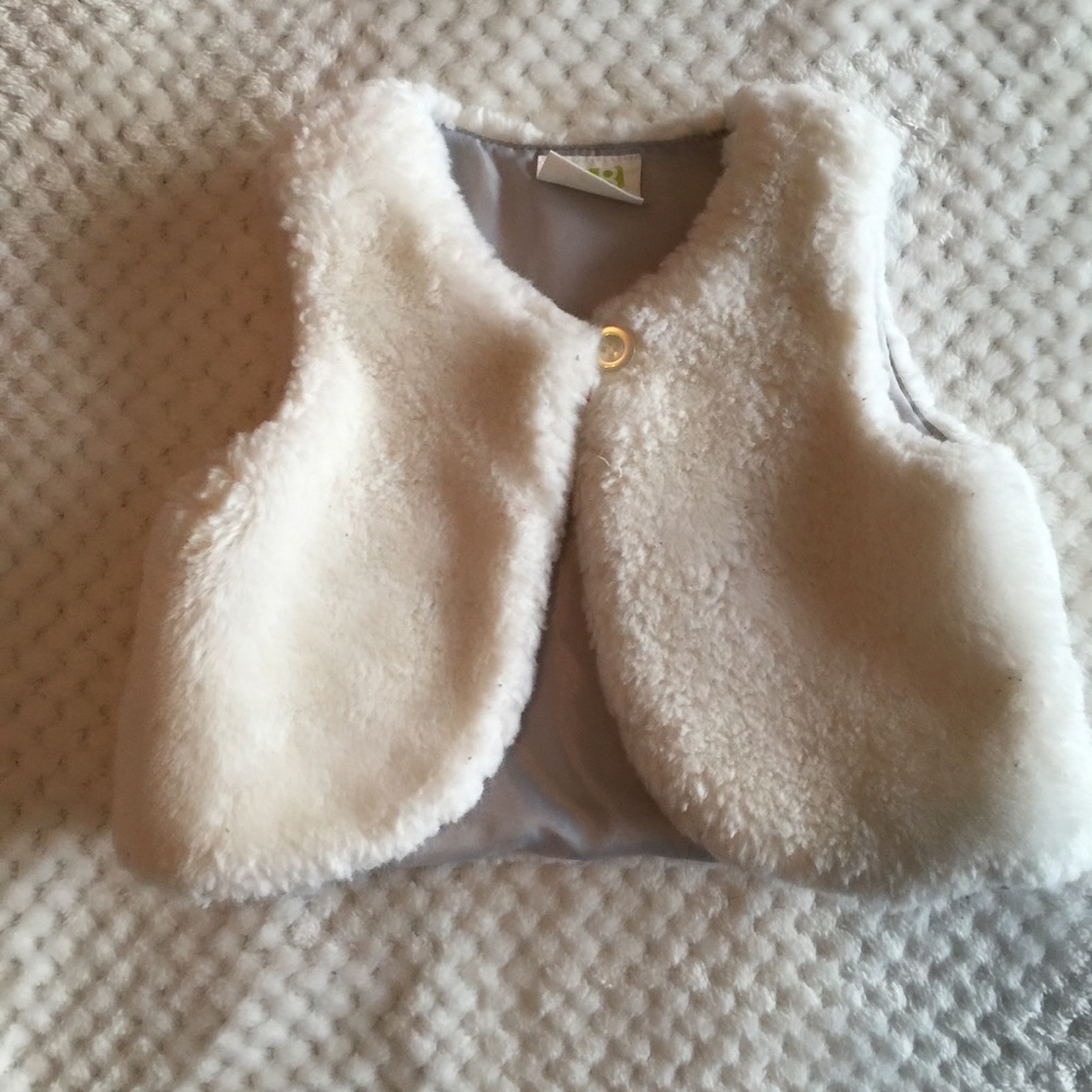 Furry vest. 18-24 months.